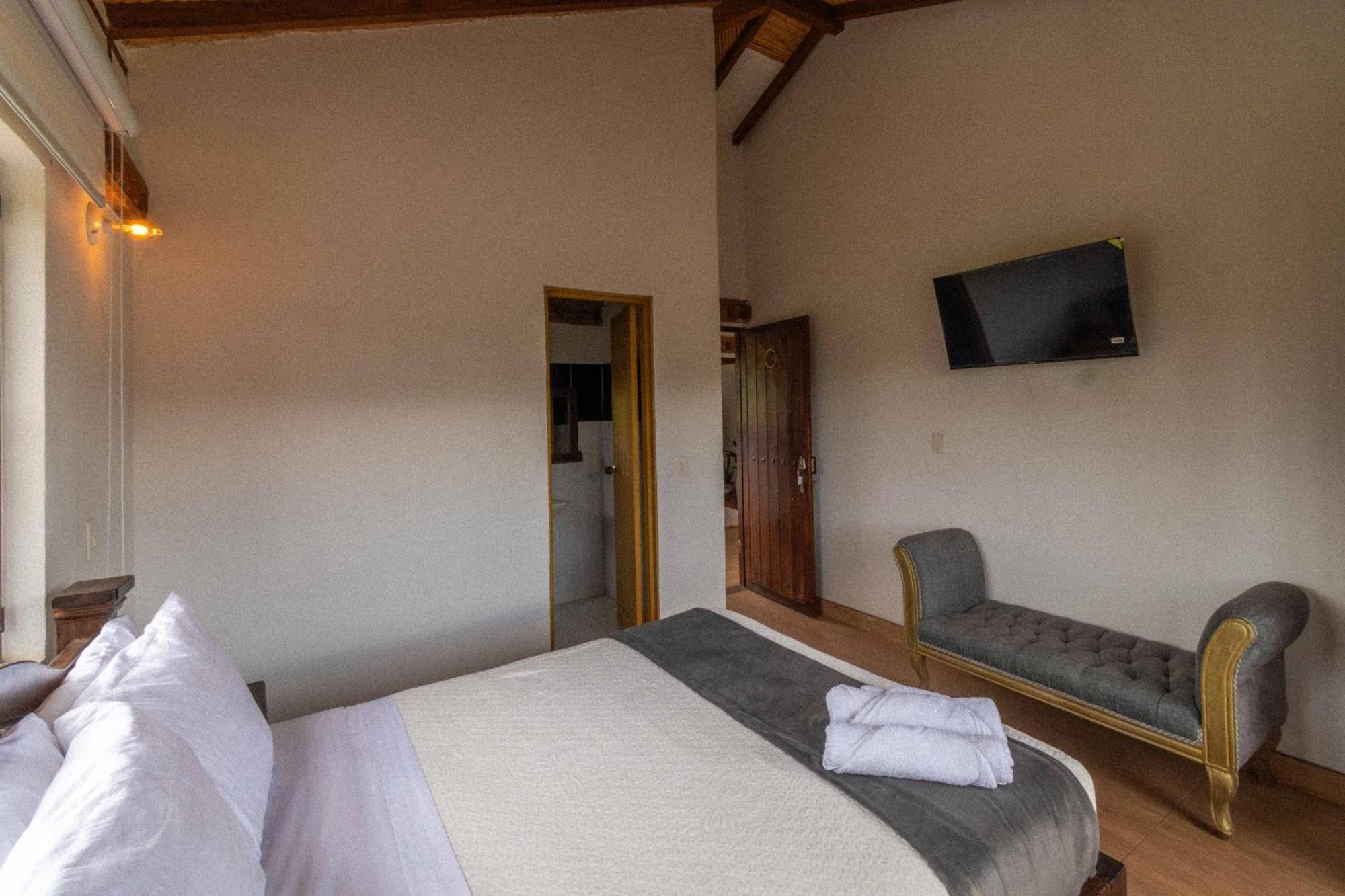 Artemisa Hotel Santa Sofía Quarto foto